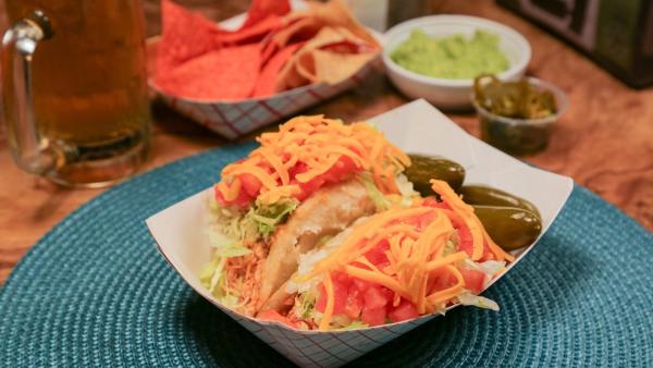 Bild 1 von 17: Im Bild: Die perfekte Kombination aus Knusprigkeit und Biss finden Sie bei den Puffy Tacos von \
