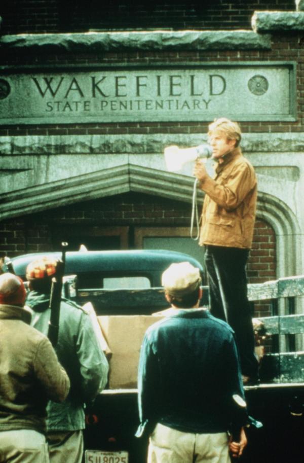 Bild 1 von 8: Der neue Gefängnisdirektor Brubaker (Robert Redford) wirbt für seine Reformen ...