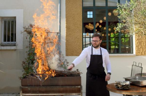 Bild 1 von 2: Küchenchef Gabriel Gette, der Erfinder der Levade-Austern, setzt mit dem Gericht lokale Produkte gekonnt in Szene.