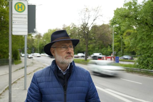 Bild 1 von 8: Wie können wir in Zukunft entspannter, schneller und vor allem auch klimafreundlicher mobil sein, fragt sich Harald Lesch.