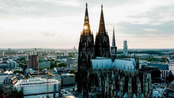 Bild 1 von 9: Gotik in höchster Vollendung: der Kölner Dom.