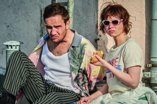 Bild 1 von 8: Harry (Frederick Lau, l.); Franny (Karoline Herfurth, r.)