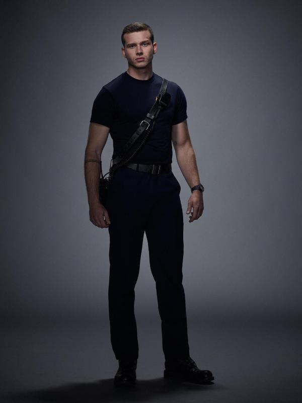 Bild 1 von 23: Im Bild: Oliver Stark (Evan 'Buck' Buckley).