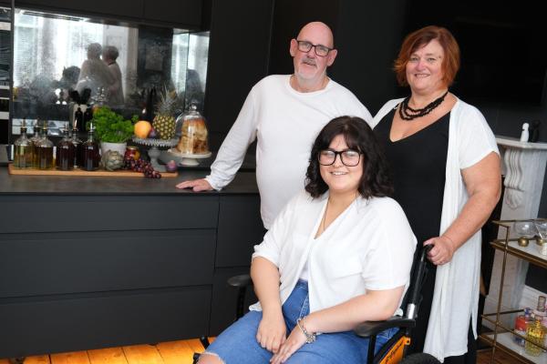 Bild 1 von 4: (v.l.n.r.) Mike; Baylee; Jacqui