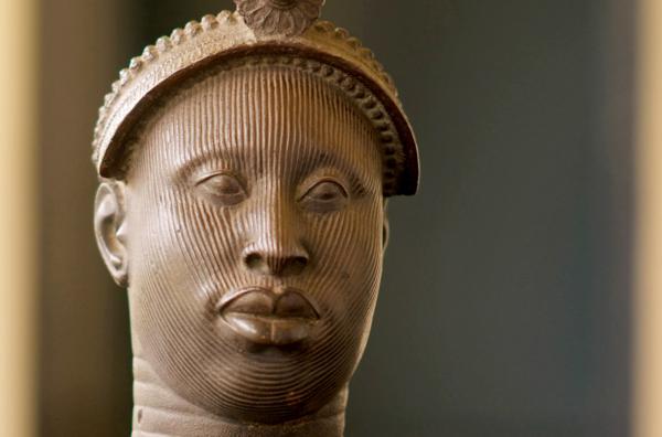 Bild 1 von 4: Der Kopf des Olokun im Nationalmuseum in Lagos, Nigeria