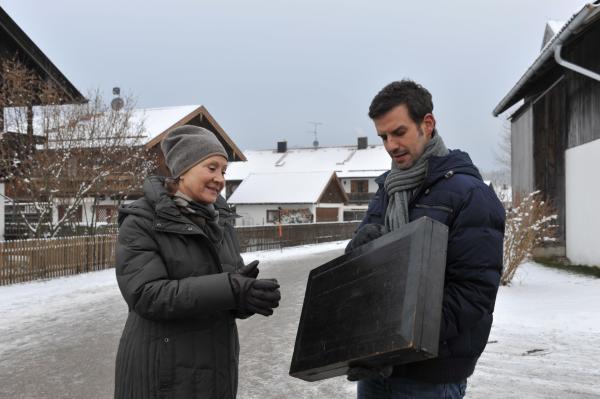Bild 1 von 10: Hildegard (Antje Hagen, l.); Nils (Florian Stadler, r.)