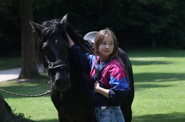 Bild 1 von 14: Sarah (Lorna zu Solms)