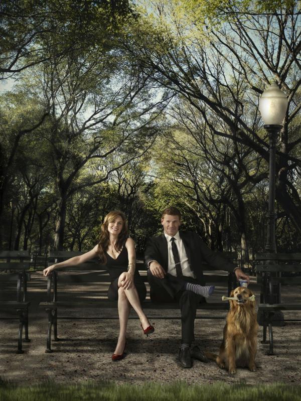 Bild 1 von 4: Dr. Brennan (Emily Deschanel, l.); Booth (David Boreanaz, r.)