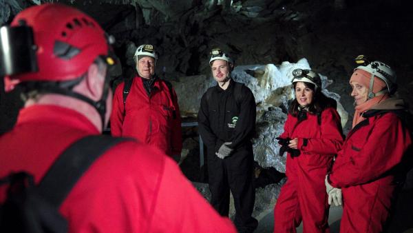 Bild 1 von 21: Im Bild: Abenteuertour in der Lurgrotte Semriach, der größten wasserführenden Tropfsteinhöhle Österreichs.