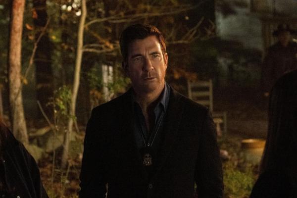 Bild 1 von 9: Remy Scott (Dylan McDermott)