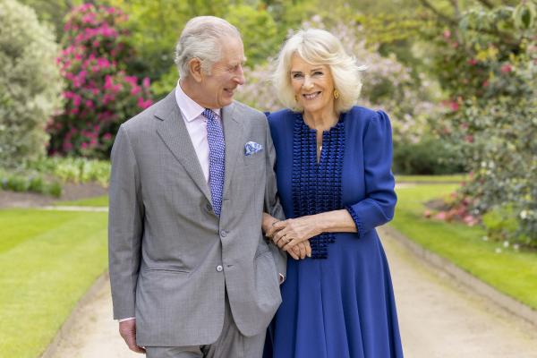 Bild 1 von 2: Zwischen Charles und Camilla knisterte es vom ersten Augenblick. Doch erst nach Jahrzehnten gab es ein Happy End.