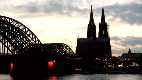 Bild 1 von 3: .