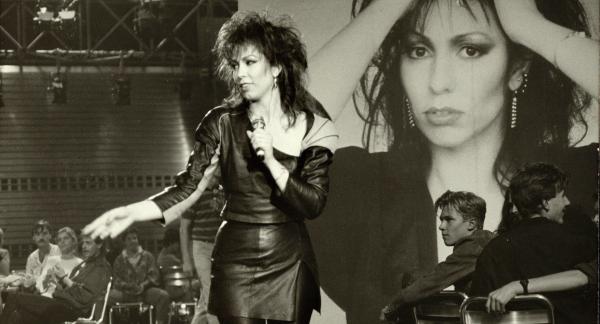 Bild 1 von 2: Zuschauen, mitsingen, tanzen: Werktags von Montag bis Freitag ab 15:15 Uhr gibt es im SWR für 45 Minuten die größten Kulthits aus sechs Jahrzehnten. Mit dabei: Jennifer Rush - Destiny.