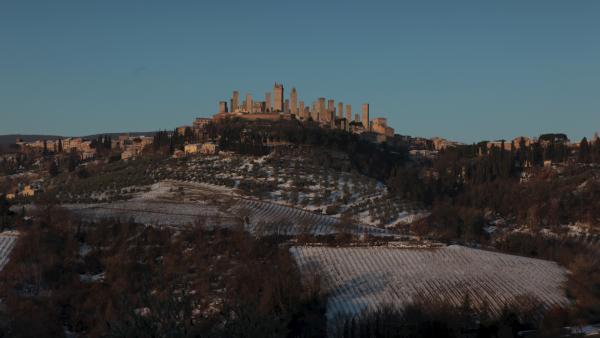 Bild 1 von 14: Ende des 13. Jahrhunderts wachsen die ersten Skylines in den Himmel. San Gimignano zeugt bis heute vom Bauwahn der berühmtesten Familien \