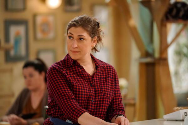 Bild 1 von 12: Kat (Mayim Bialik)