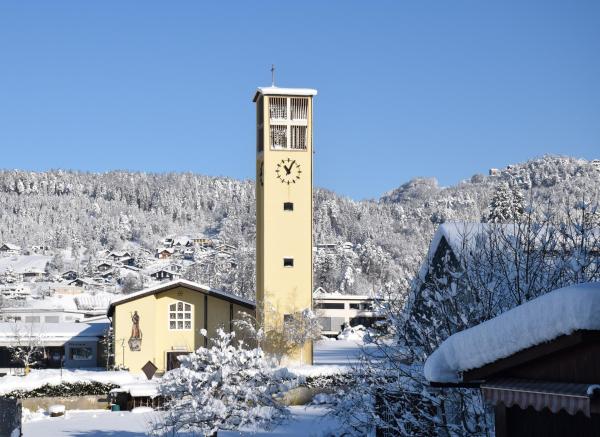 Bild 1 von 1: Im Bild: Pfarrkirche Muntlix St. Fidelis in Vorarlberg.