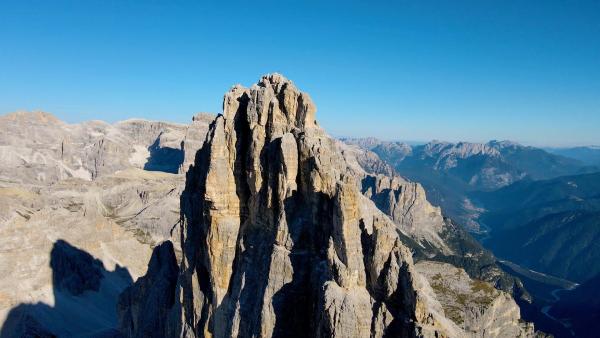Bild 1 von 22: Im Bild: Drei Zinnen in den Dolomiten.