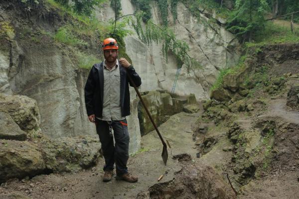 Bild 1 von 8: Josh Gates