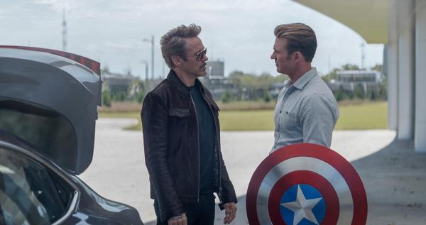 Bild 1 von 24: Im Bild: Robert Downey jr. (Tony Stark / Iron Man), Chris Evans (Steve Rogers / Captain America).