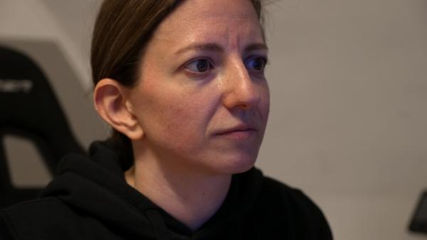 Bild 1 von 1: Die Streetworkerin Sabine Hanauer sorgt sich im Sommer 2023 um ihre Schützlinge, die jederzeit in das Visier des brutalen Täters geraten könnten.