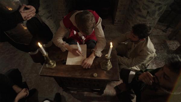 Bild 1 von 3: Verhängnisvolle Entscheidung: Nach heftigen Angriffen der Türken schreiben die Ordensritter in Sankt Elmo verzweifelt dem Großmeister Jean de la Valette, das Fort aufzugeben.