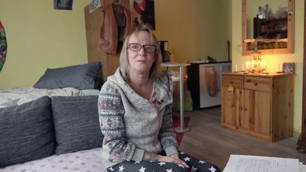 Bild 1 von 3: Conni hat nach einem Klinikaufenthalt wieder Kraft geschöpft und nimmt nun die Suche nach ihren Wurzeln in Angriff.