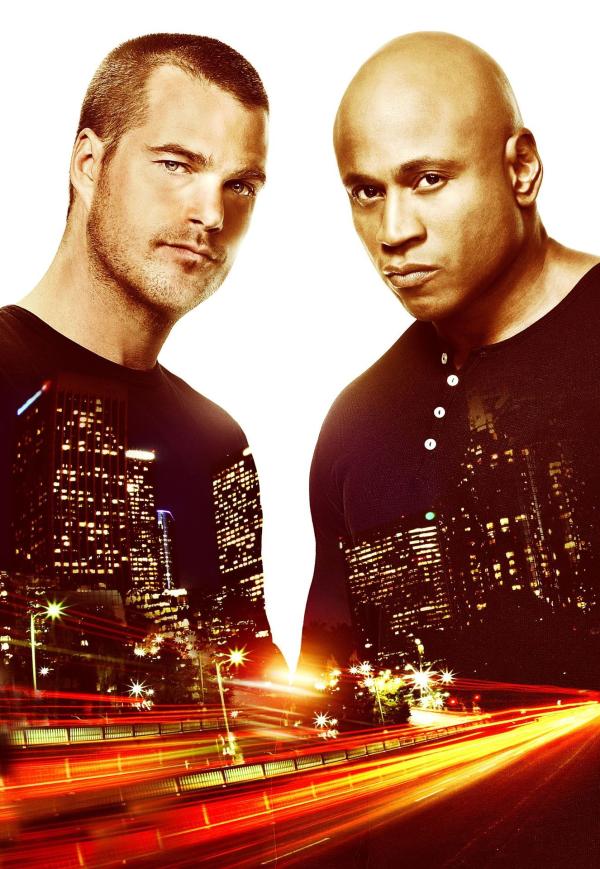 Bild 1 von 13: (9. Staffel) - Ermitteln Undercover im sonnigen Kalifornien, um die nationale Sicherheit zu wahren: Special Agent G. Callen (Chris O'Donnell, l.) und Special Agent Sam Hanna (LL Cool J, r.) ...