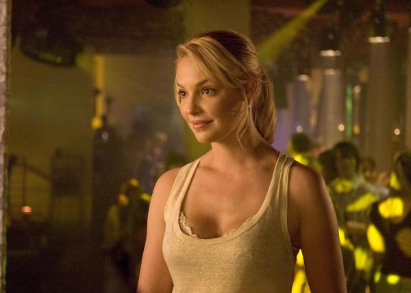 Bild 1 von 18: Alison (Katherine Heigl) liebt ihren nervigen Beruf, fühlt sich aber zu Höherem berufen. Umso erfreuter ist sie, als ihr die Moderation einer Sendung angeboten wird. Endlich ist sie auf dem Weg nach ganz oben! Doch dann durchkreuzt Ben ihre Pläne ...