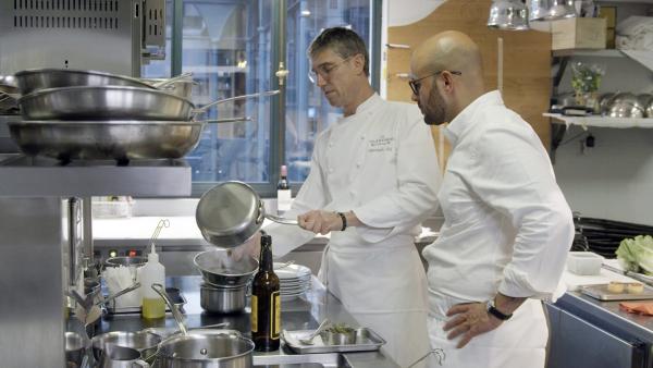 Bild 1 von 5: In Pariser Sternerestaurant \