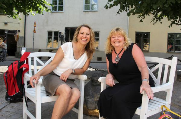 Bild 1 von 1: Moderatorin Andrea Grießmann trifft die ehemalige Pippi Langstrumpf Darstellerin Inger Nilsson (rechts).