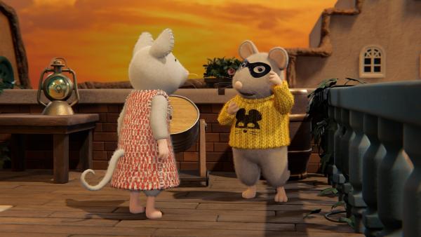 Bild 1 von 3: Julia (links) hat die \