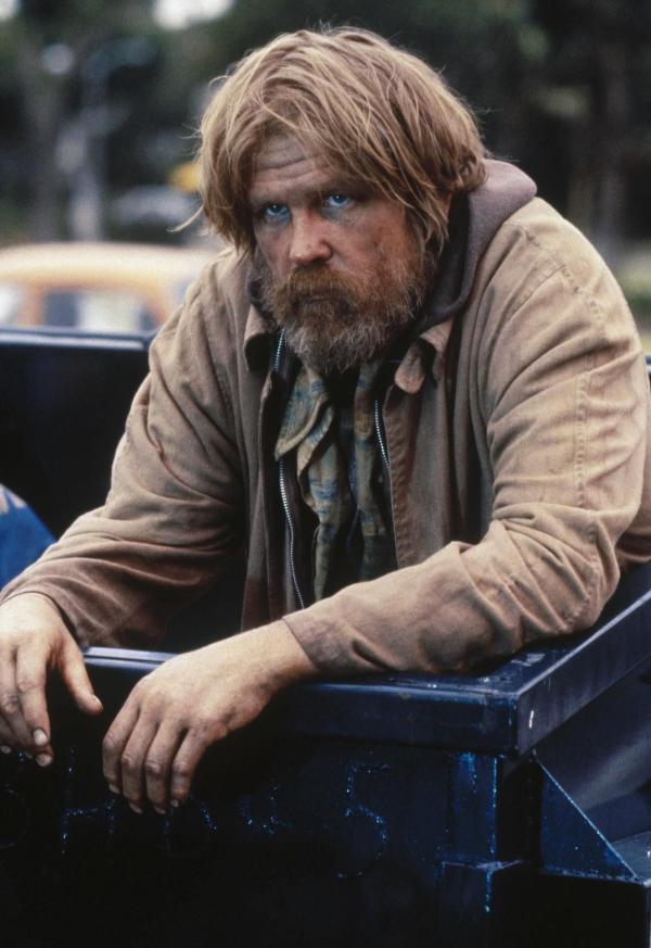 Bild 1 von 6: Jerry Baskin (Nick Nolte) schläft auf der Straße und ernährt sich aus Mülltonnen - bis er in Bevery Hills eine erstaunliche Karriere macht ...