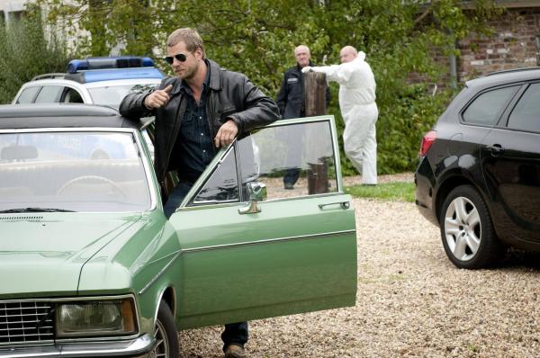 Bild 1 von 35: (3. Staffel) - Nach wie vor hält Mick (Henning Baum) nichts von den neuen Ermittlungsmethoden. Er vertraut nur seinen eigenen Regeln ...