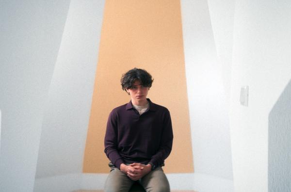 Bild 1 von 6: Timotheus (Serafin Mishiev) setzt alle seine Hoffnung in das Seelsorge Camp.