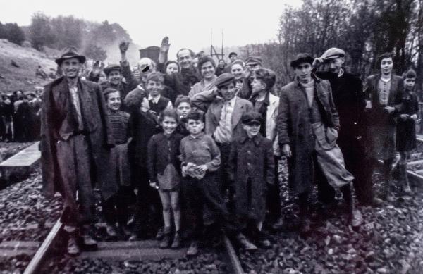 Bild 1 von 11: Überlebende Todeszug.