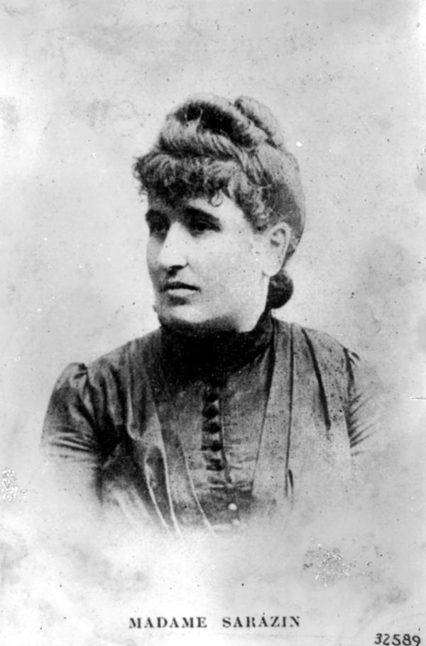 Bild 1 von 4: Key figure in automotive history: After the death of her husband, Louise Sarazin-Levassor continued running his business with Gottlieb Daimler and played a significant part in the success of the automobile.