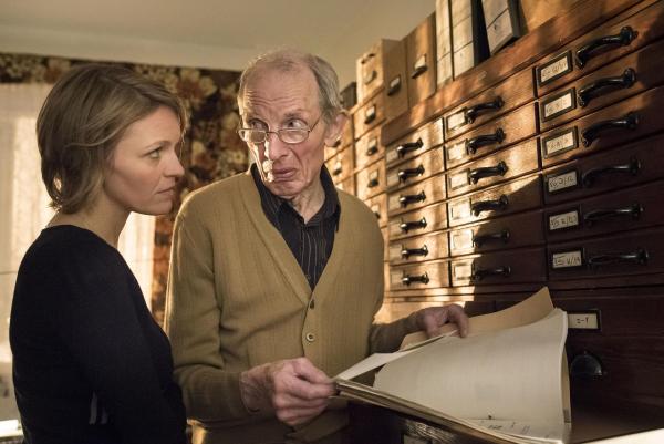 Bild 1 von 5: Leni Maybach (Caroline Scholze, l.); Gerd Hilliges (Heinz Lieven, r.)