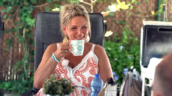 Bild 1 von 6: Nicole Fingerhuth und ihr Mann Sascha sind wahre Camping-Profis