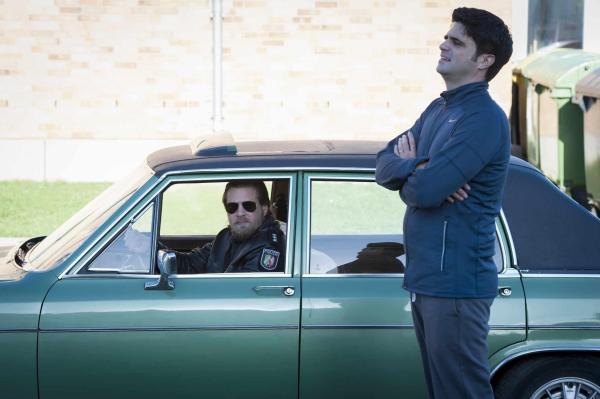 Bild 1 von 27: (5. Staffel) - Obwohl Mick (Henning Baum, l.) in den Streifendienst strafversetzt und Andreas (Maximilian Grill, r.) inzwischen für das Landeskriminalamt tätig, müssen die beiden Freunde einen brisanten Fall aufklären, der schon über zehn Jahre zurückliegt ...