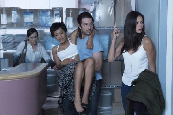 Bild 1 von 4: (v.l.n.r.) Courtney (Ellen Page); Sophia (Kiersey Clemons); Ray (Diego Luna); Marlo (Nina Dobrev)
