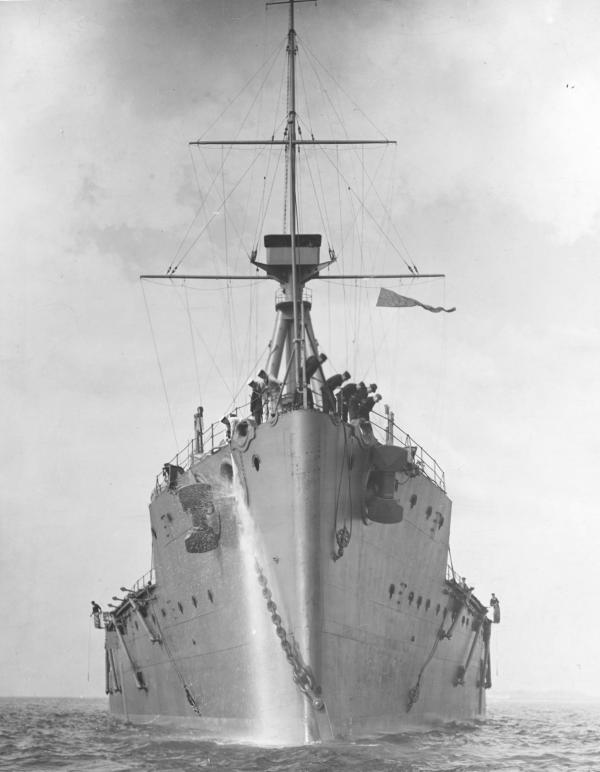 Bild 1 von 4: Das britische Schlachtschiff \