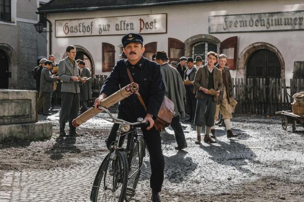 Bild 1 von 19: Im Bild: Karl Markovics (Unterguggenberger).