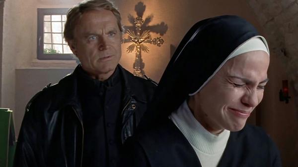 Bild 1 von 3: Don Matteo (Terence Hill), Schwester Maria (Astra Lanz)Verwendung nur in Verbindung mit der Programmkommunikation. Jede andere Nutzung ist untersagt.