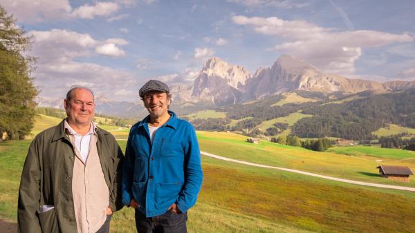 Bild 1 von 4: Otto Geisel (links) und der Schmidt Max auf der Seiser Alm, der größten Hochalm Europas.