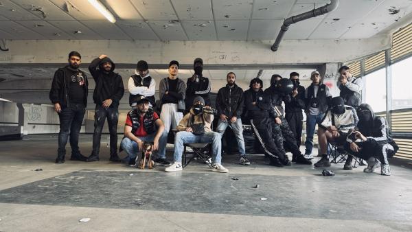 Bild 1 von 10: Rapper wie Mufasa069 warnen inzwischen vor den verheerenden Folgen von Lachgas.