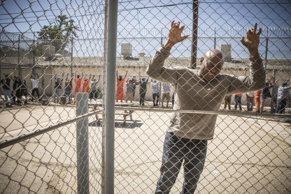 Bild 1 von 4: Isaac Johnson (Omar Epps)