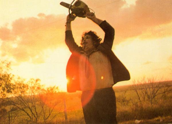 Bild 1 von 8: Auf der Suche nach dem Haus der Großeltern von Sally und Franklyn im texanischen Hinterland, fallen die fünf Freunde in die Hände einer kannibalischen Familie ...