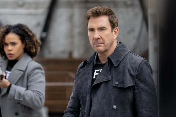 Bild 1 von 11: Remy Scott (Dylan McDermott)