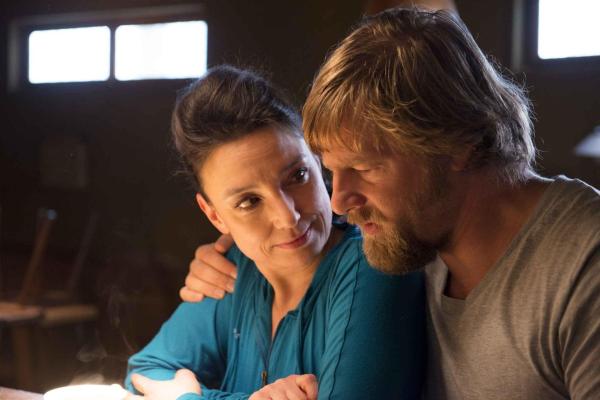 Bild 1 von 25: Immer wieder findet Mick (Henning Baum, r.) große Unterstützung bei Uschi (Tatjana Clasing, l.), die sich ihm zuliebe sogar als Traumdeuterin betätigt ...