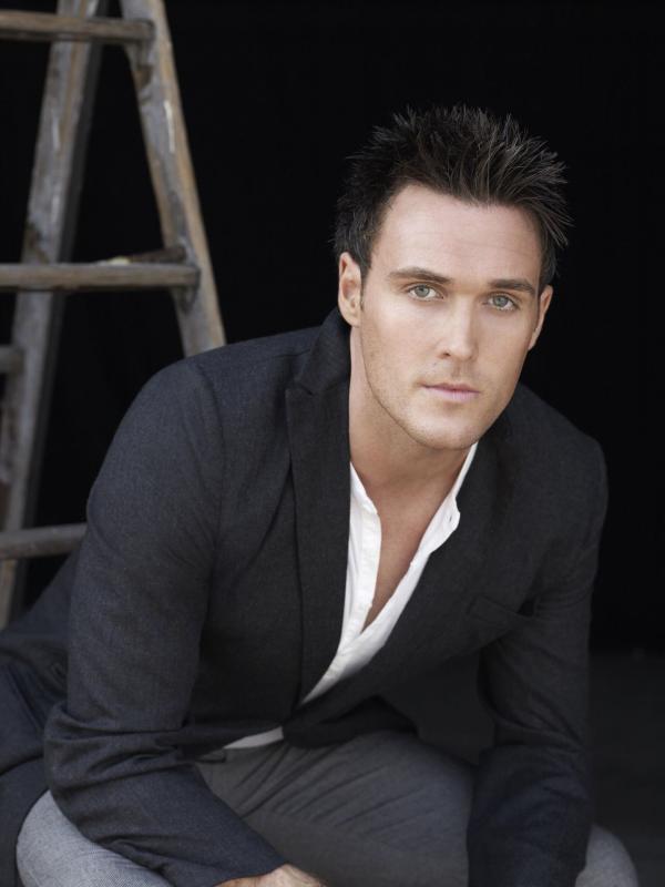 Bild 1 von 44: (2. Staffel) - Ein wichtiger Bestandteil des Teams: Wayne Rigsby (Owain Yeoman) ...